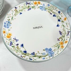 2-Mikasa Tivoli 9” salad Plate with Blue, Yellow & Purple Floral New